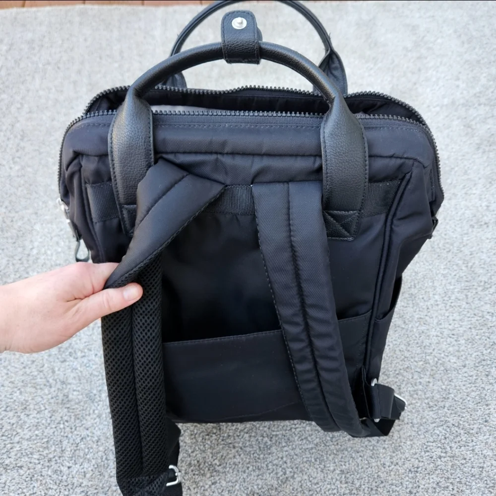 Baggallini Soho Backpack Black Laptop Purse Bag Carry On Travel Flight RFID EUC